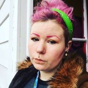 Meet your Posher, Nickie